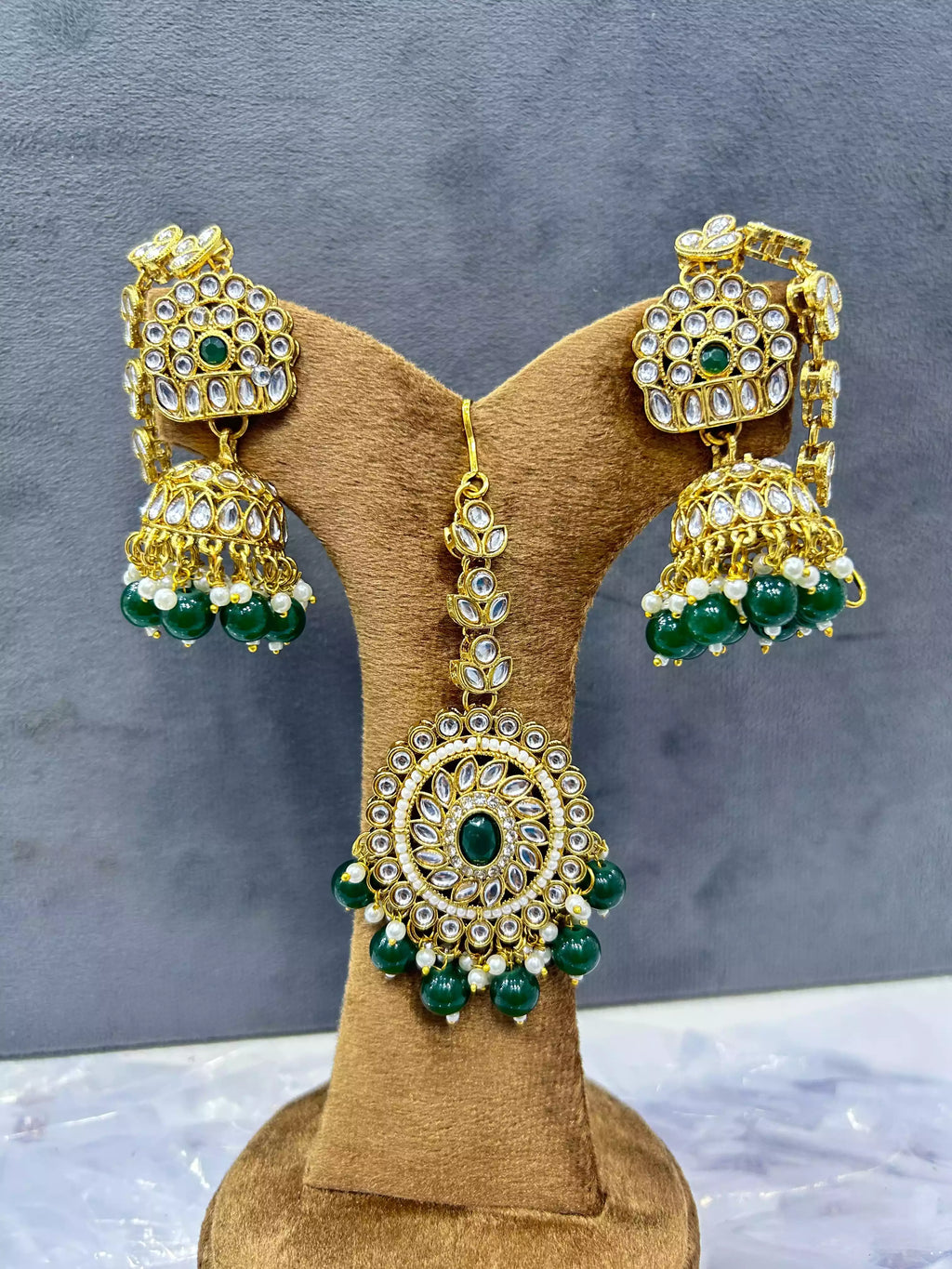 Kundan earrings teeka