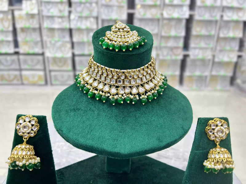 Kundan necklace set with teeka