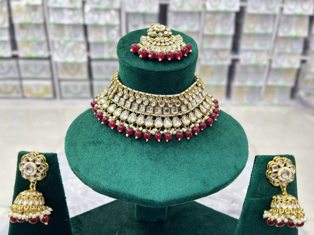 Kundan necklace set with teeka