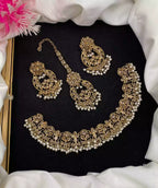 Reverse AD necklace set