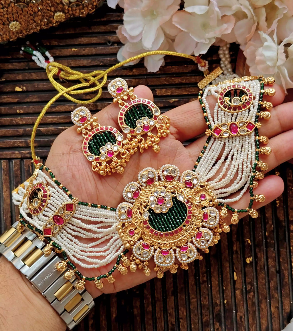 Traditional indian necklace set