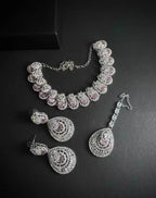 Zircon necklace set with teeka