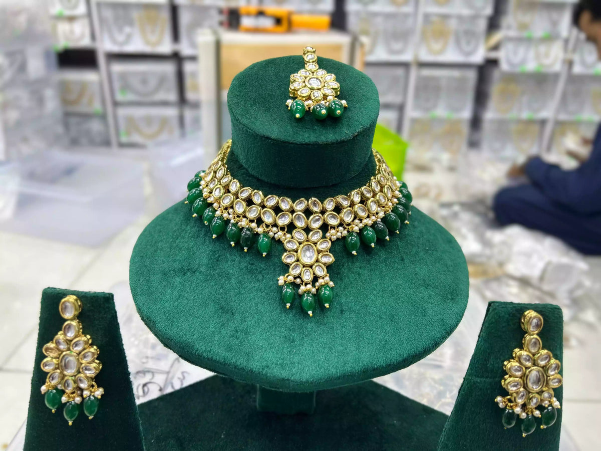 Indian kundan necklace set Main image