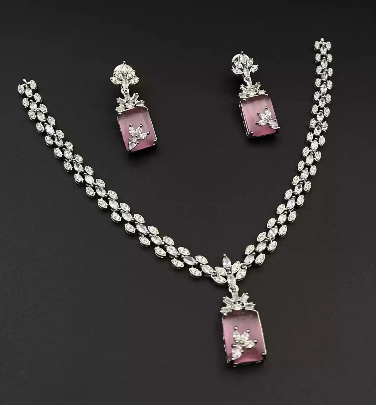 Elegant zircon necklace set