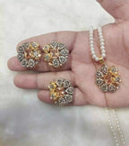 Zircon pendant set with ring
