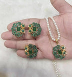 Zircon pendant set with ring