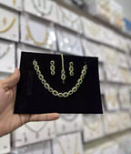 Zircon necklace set with teeka