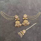 Elegant jhumki teeka with saharay