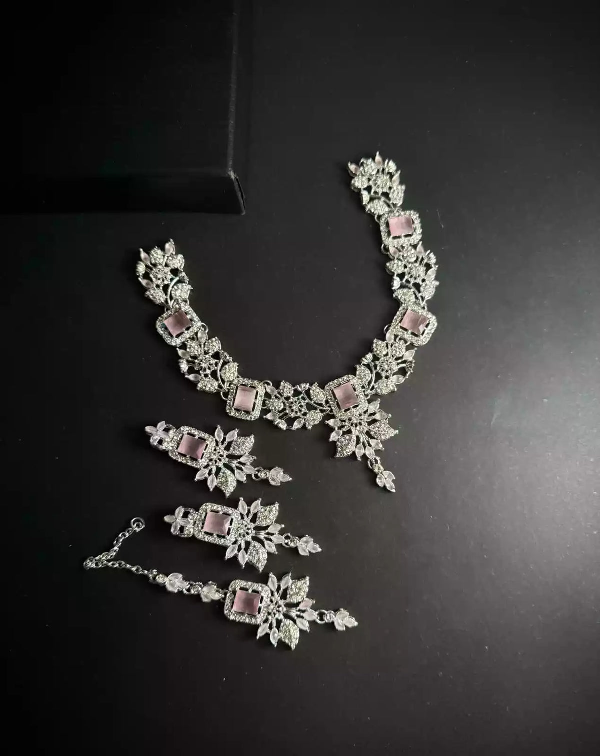 Zircon necklace set Main image