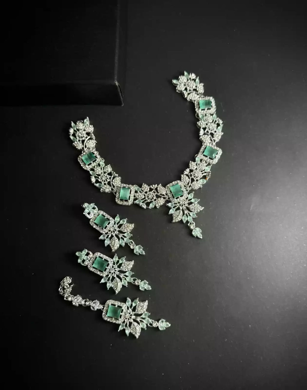 Zircon necklace set