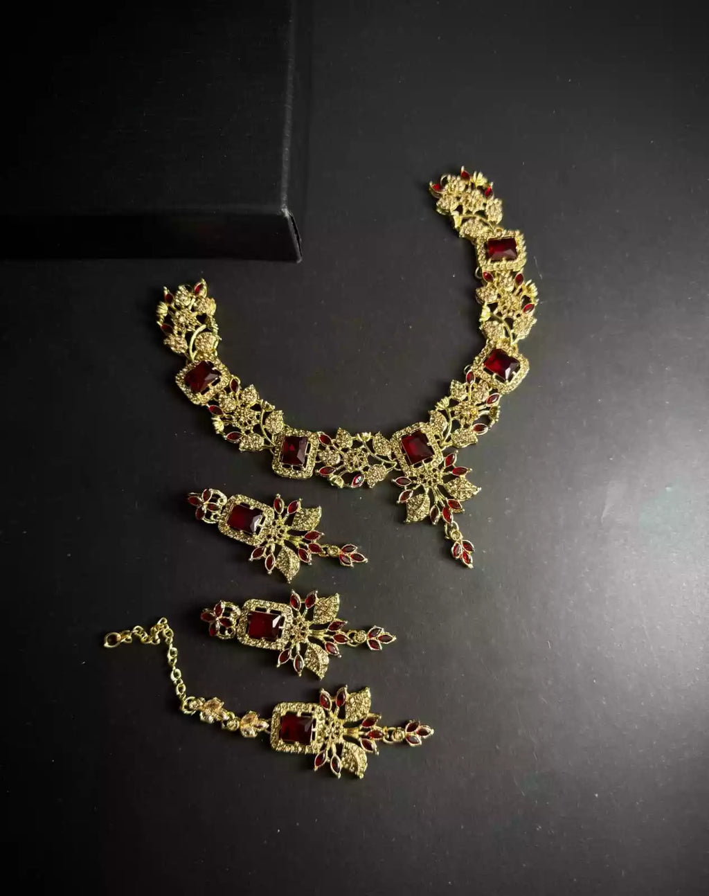 Zircon necklace set