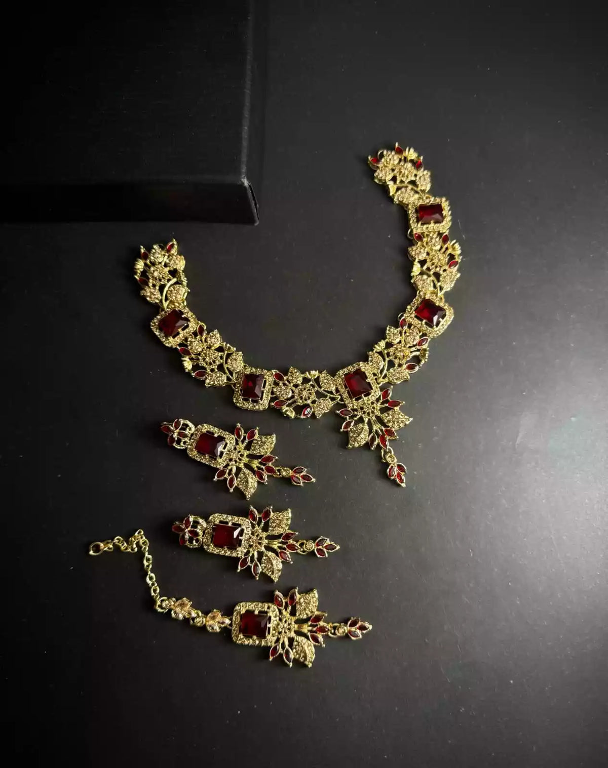 Zircon necklace set