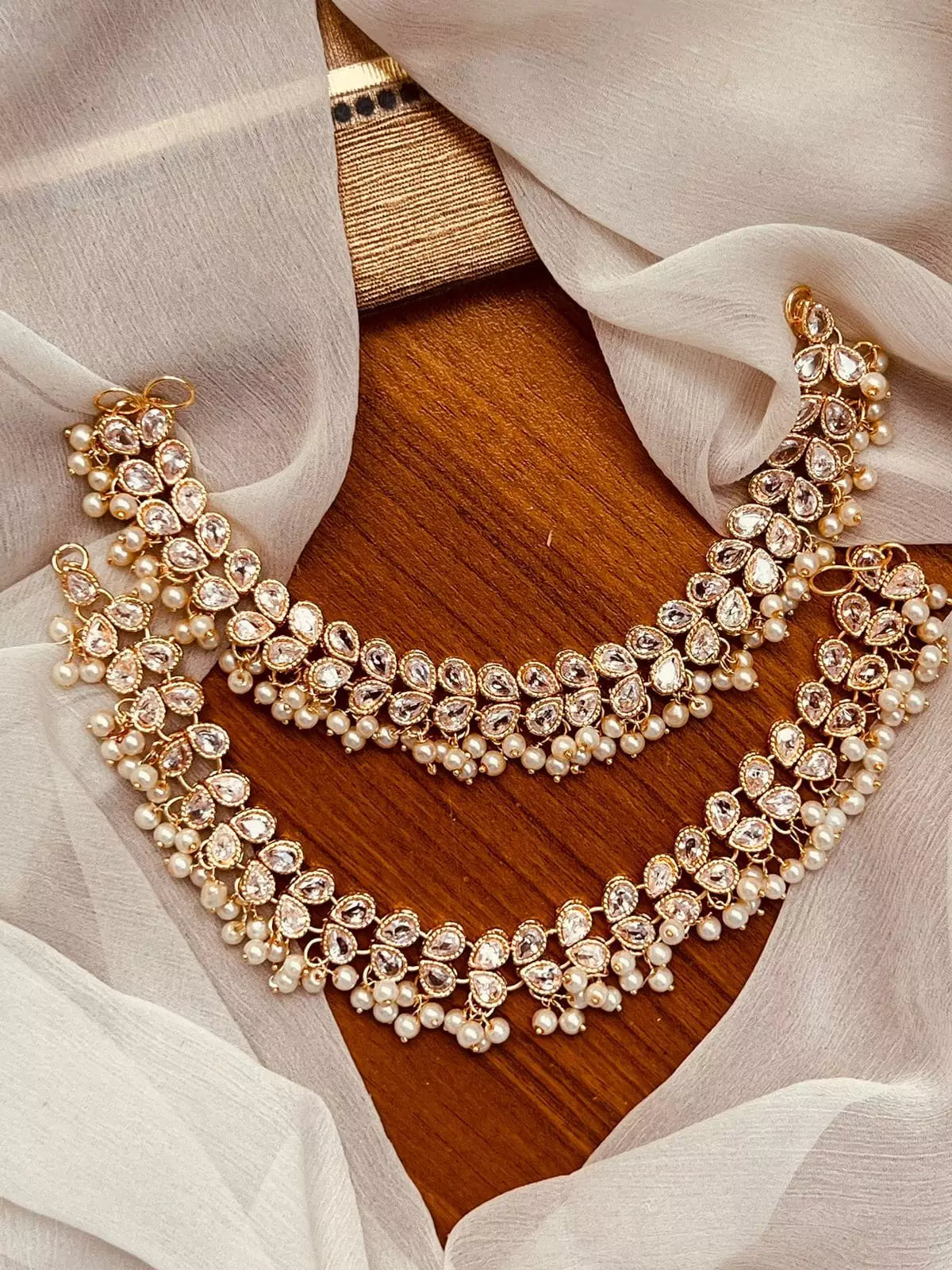 Elegant anklet pair Main image