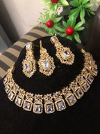 Pure zircon necklace set with teeka