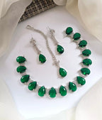 Big stone necklace set with teeka