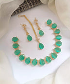Big stone necklace set with teeka