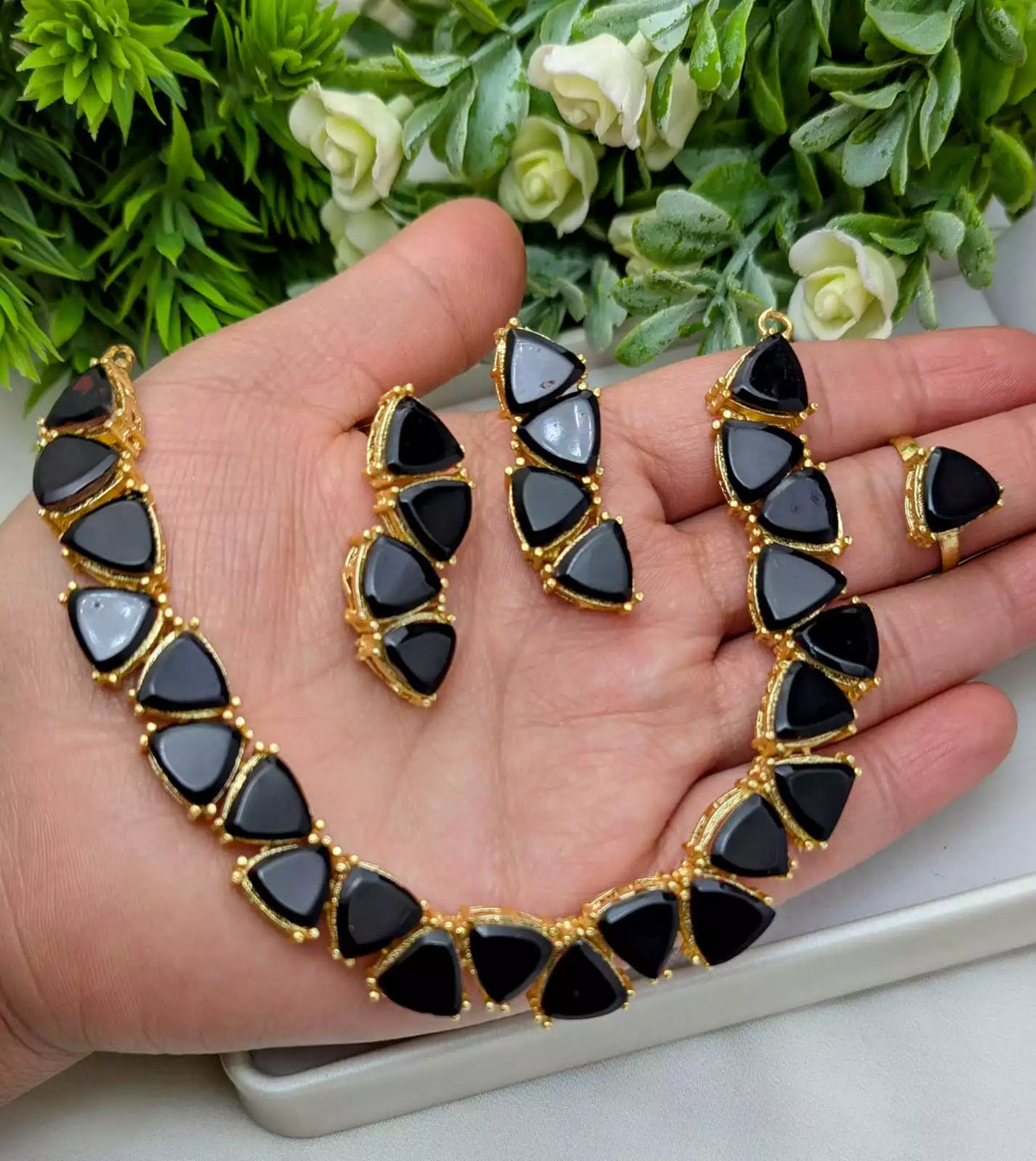 Egyptian necklace set with ring Main image