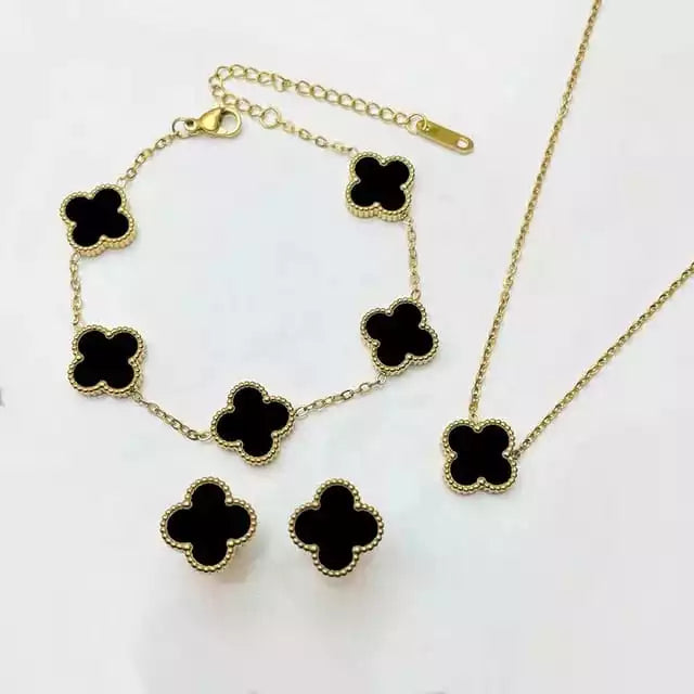 Clover locket set with bracelet