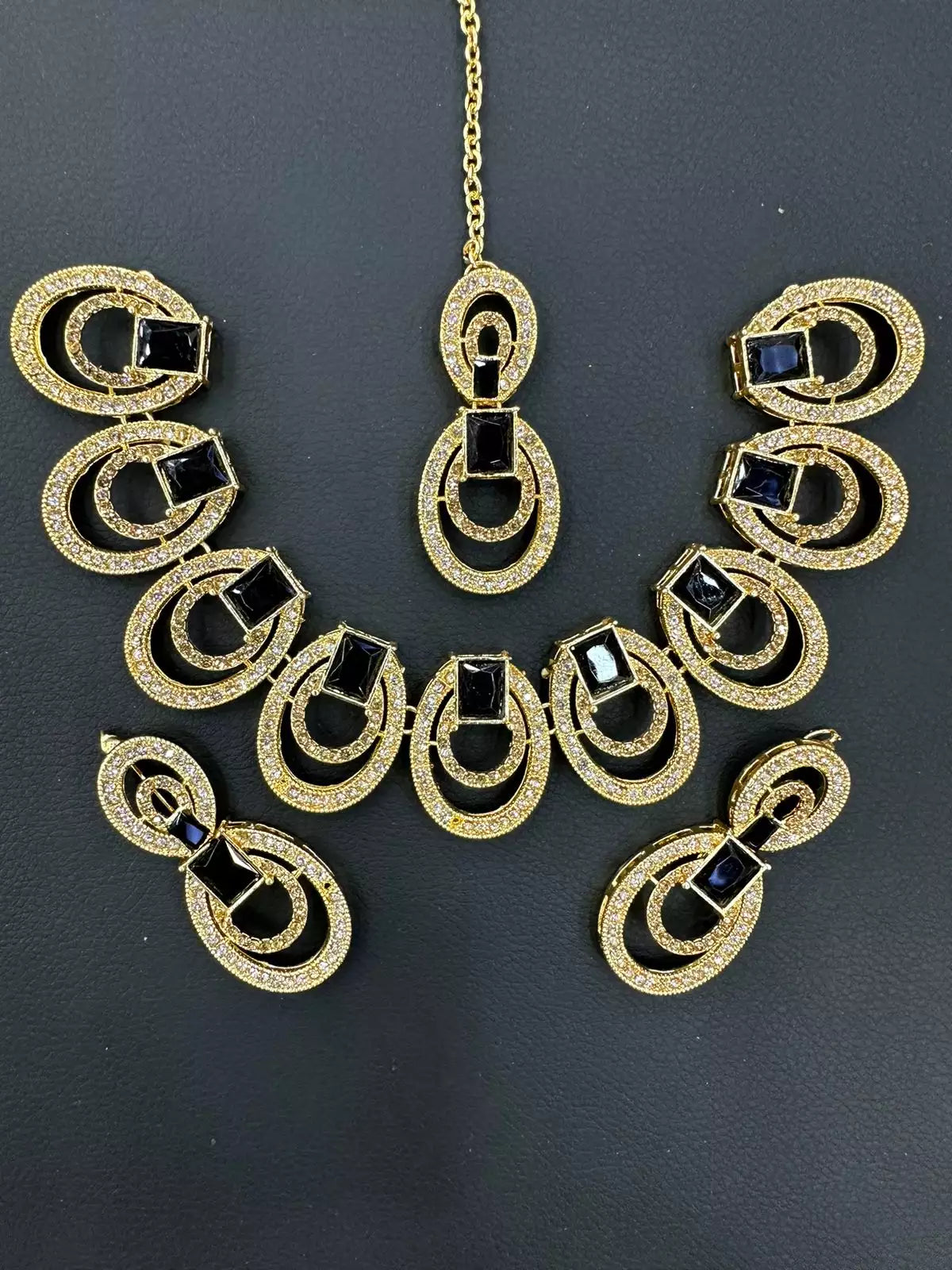 Miro zircon necklace set