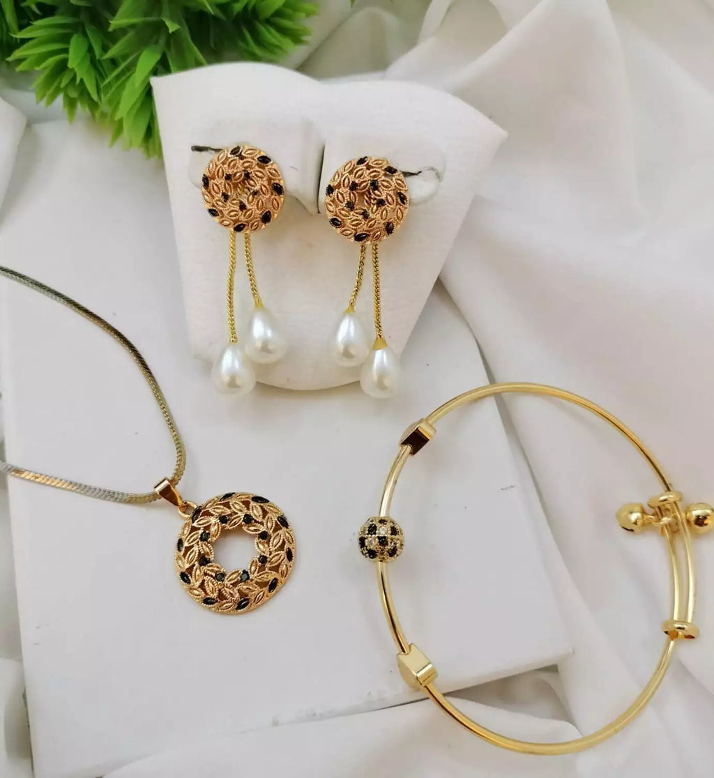 Gold plated pendant set-019