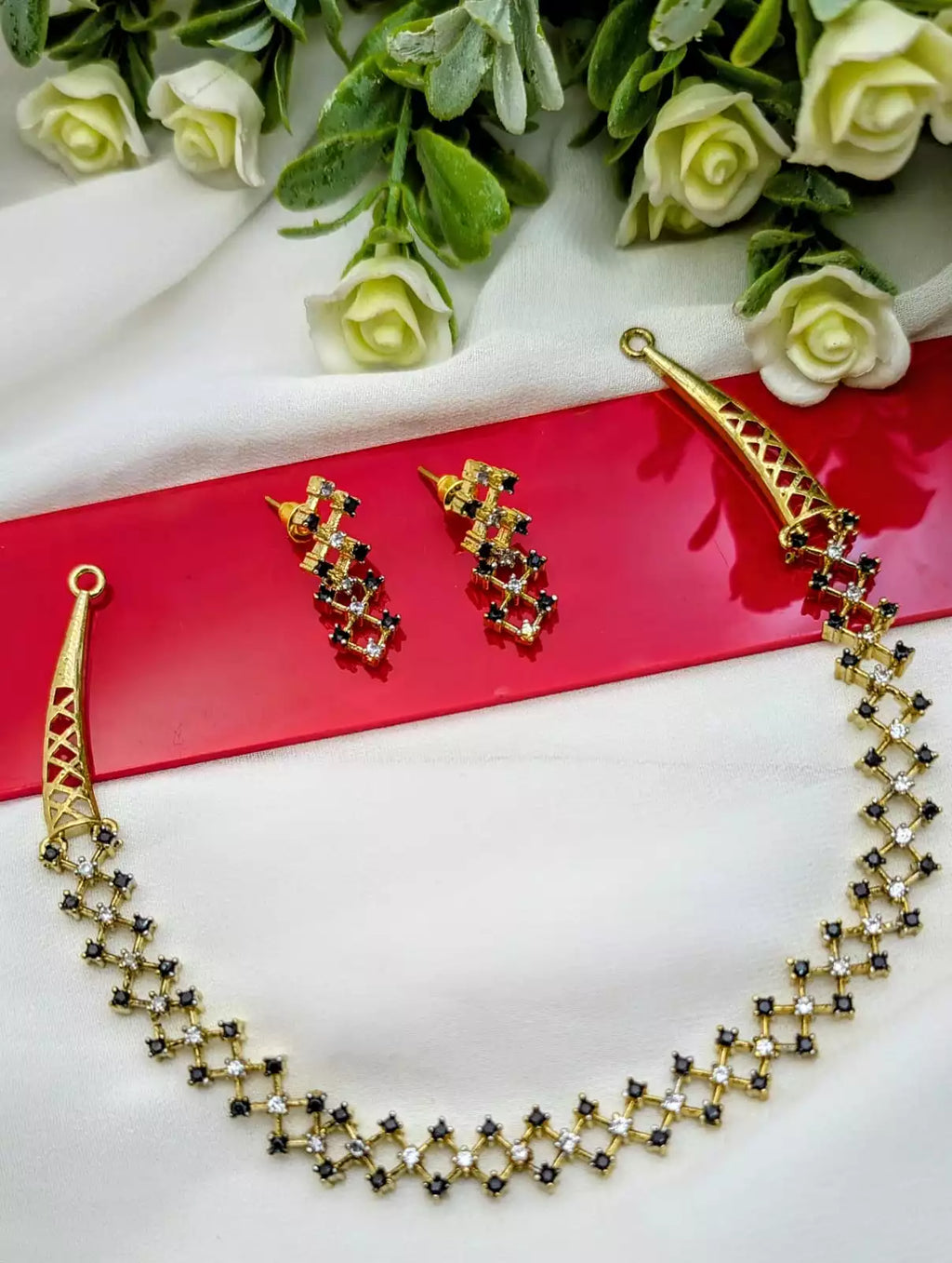 Delicate zircon necklace set