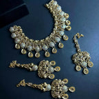 Zircon necklace set with teeka