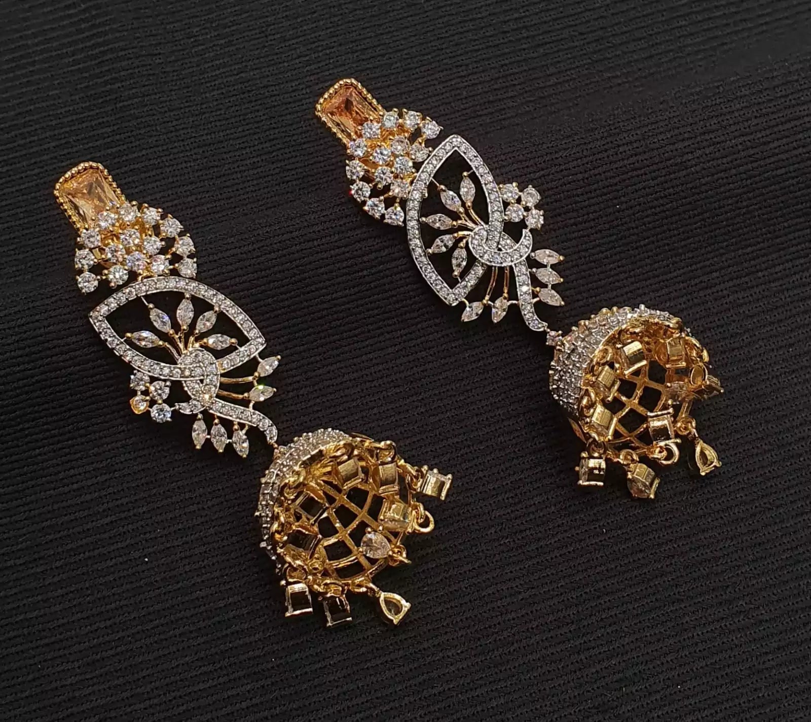 Zircon AD earrings Secondary image