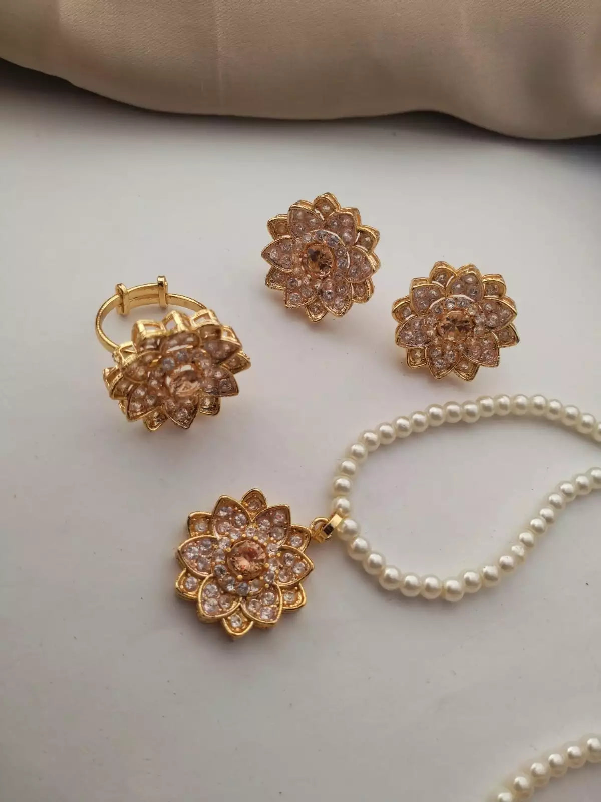 Zircon pendant set with ring-002