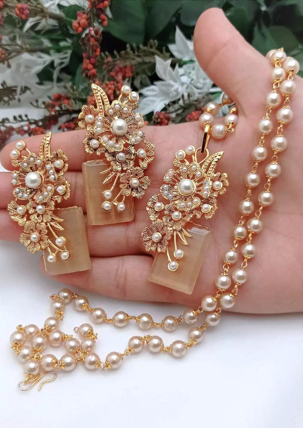 Hyderabadi choker set Main image