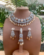 Zircon necklace set with teeka