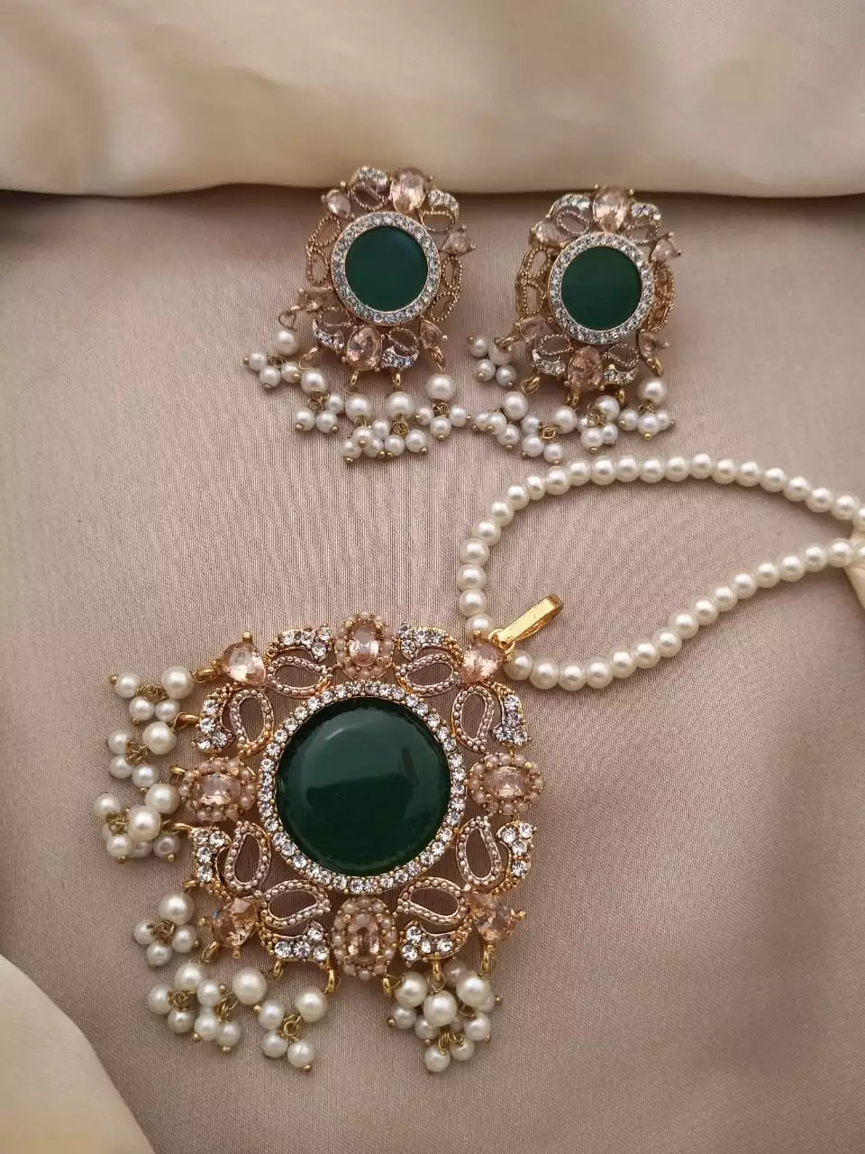 Egyptian zircon pendant set-020