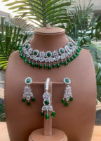 Zircon necklace set with teeka