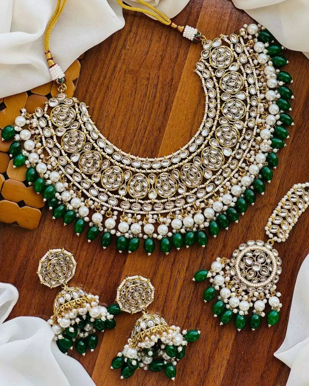 Kundan bridal set Main image