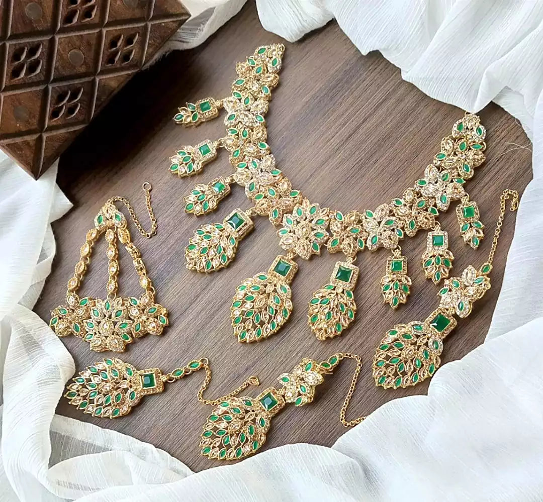 Heavy bridal necklace set
