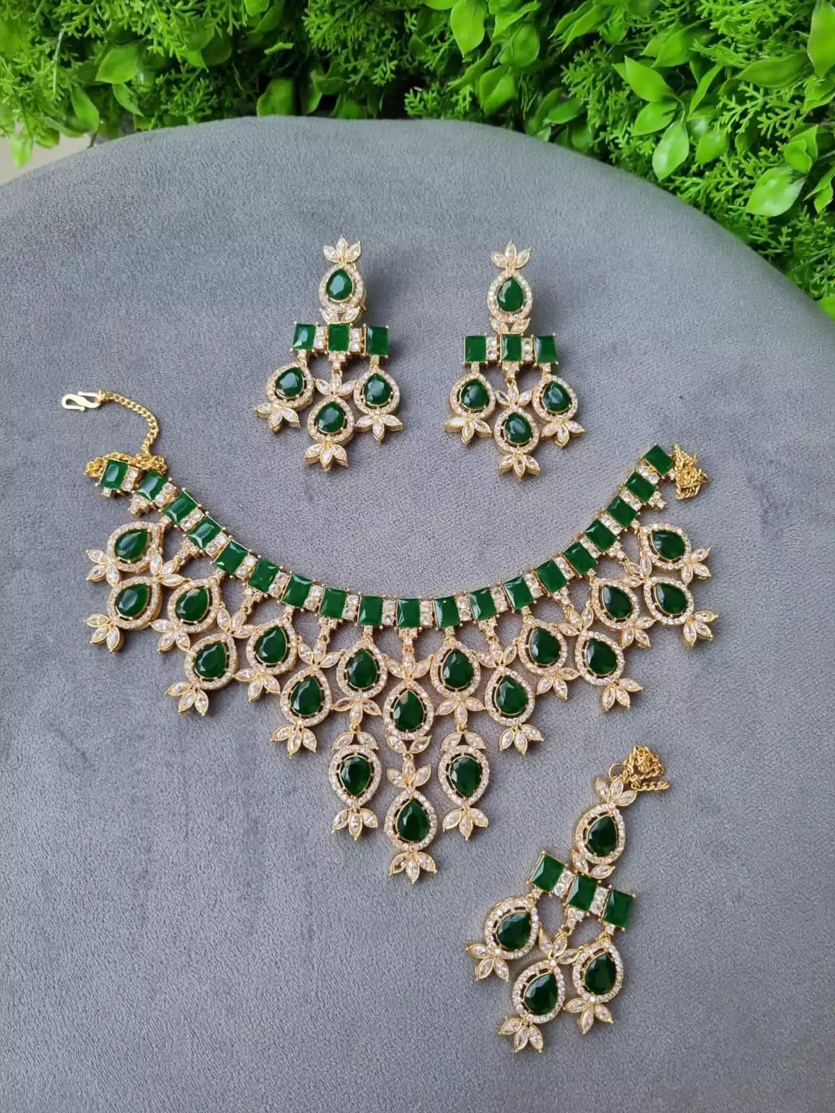 Zircon full neck bridal set