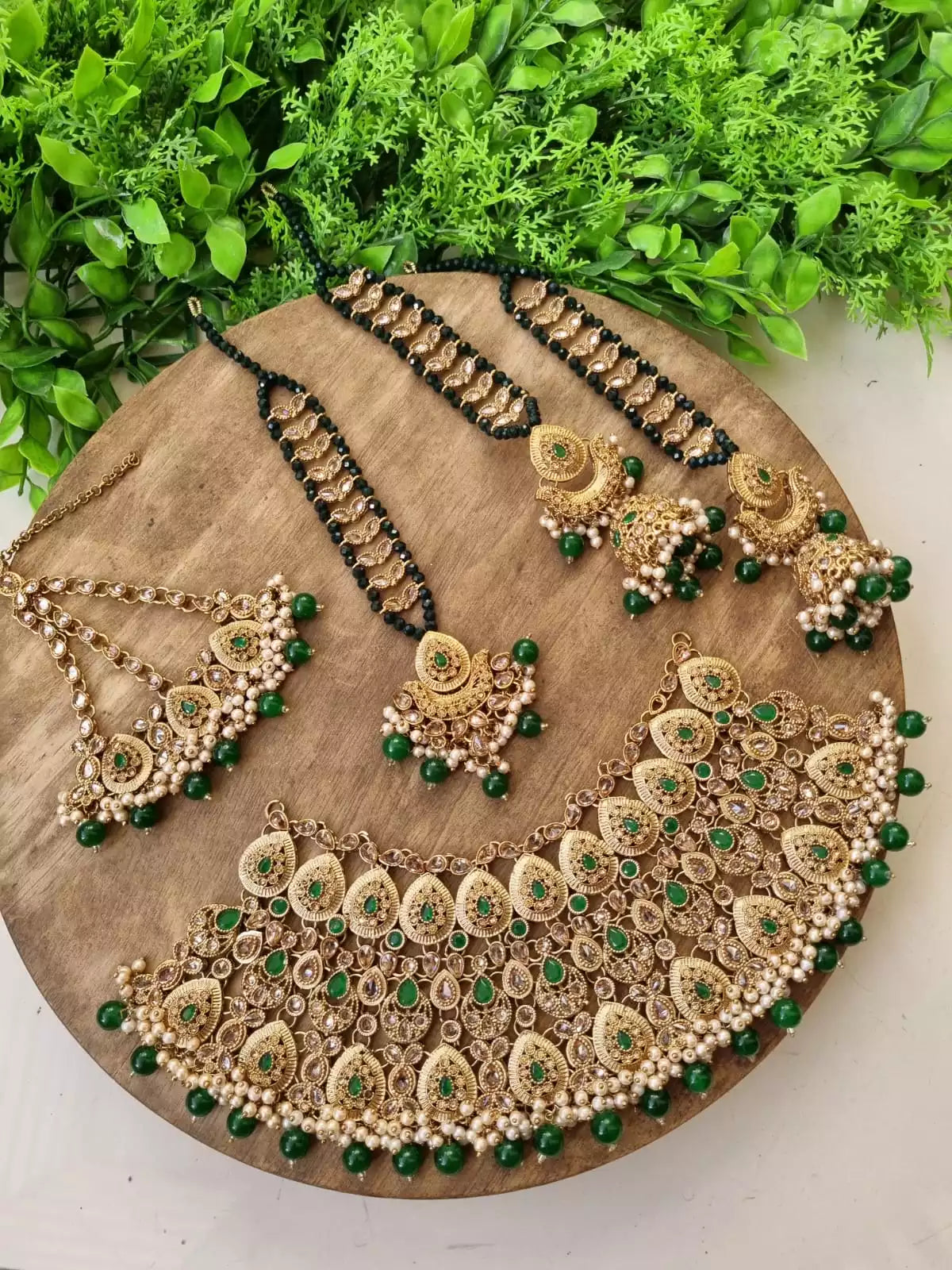 Heavy bridal set with jhumar Main image