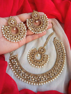 Manjoos big size earrings teeka set