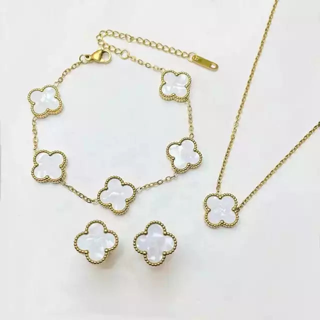 Clover locket set with bracelet
