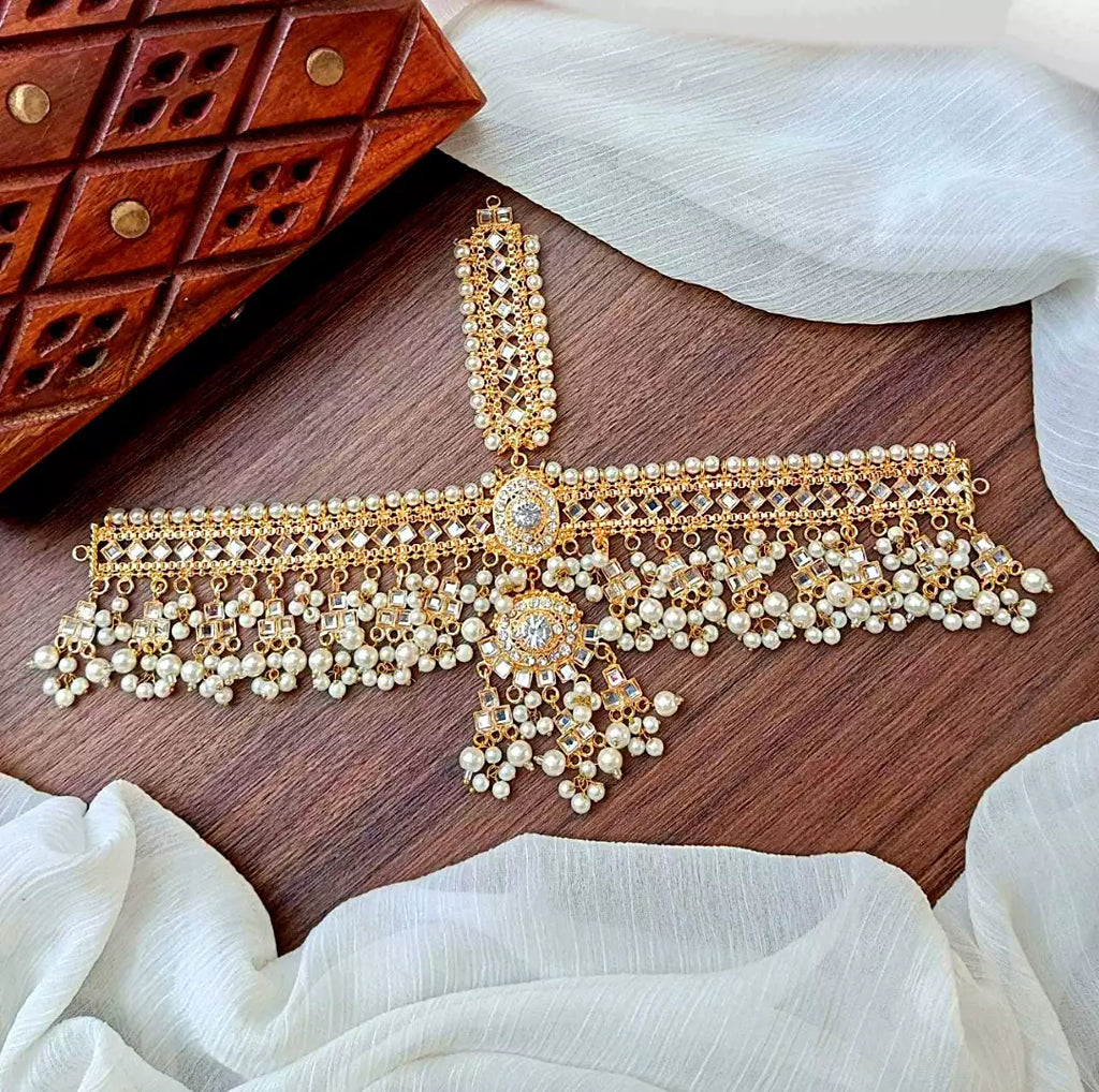 Heavy gajra bridal matha patti
