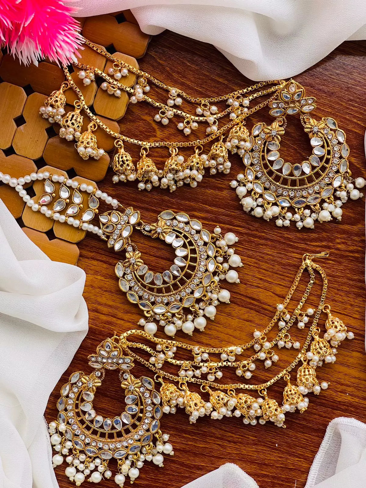 Kundan chand baali sahara earrings teeka Main image