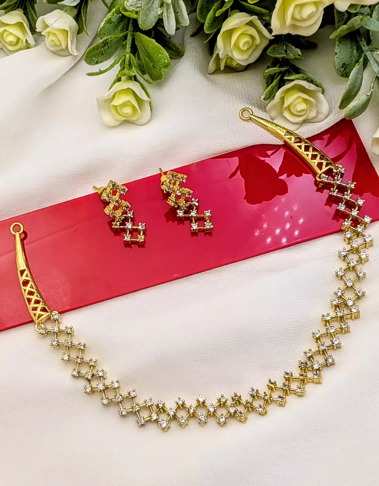Delicate zircon necklace set Main image