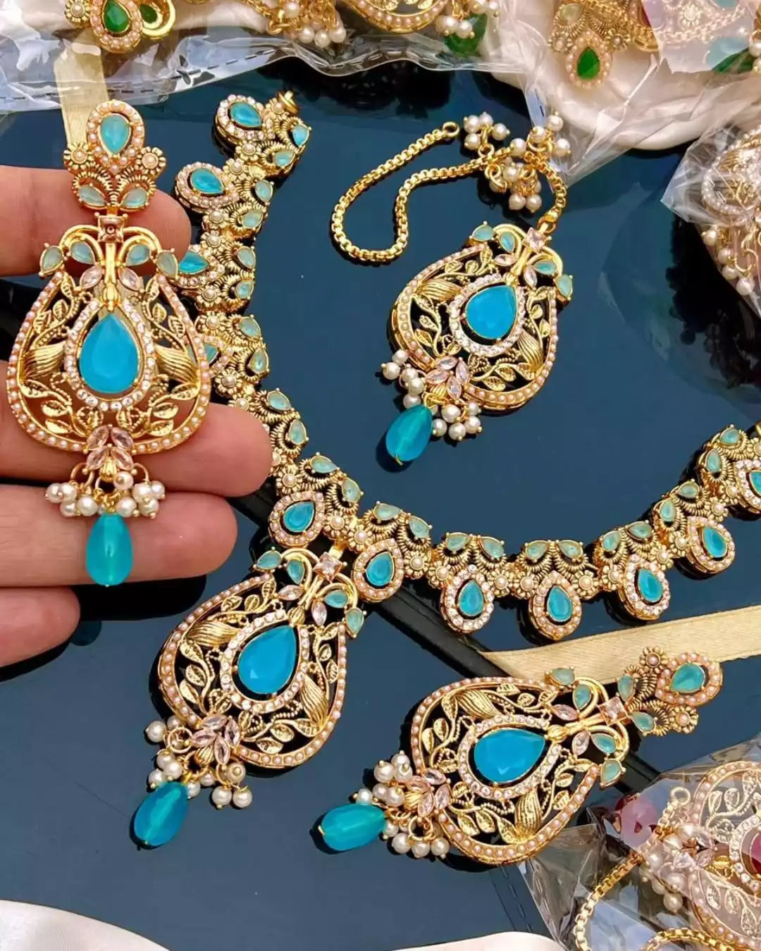 Gold plated designer set Main image