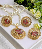 Egyptian pendant set