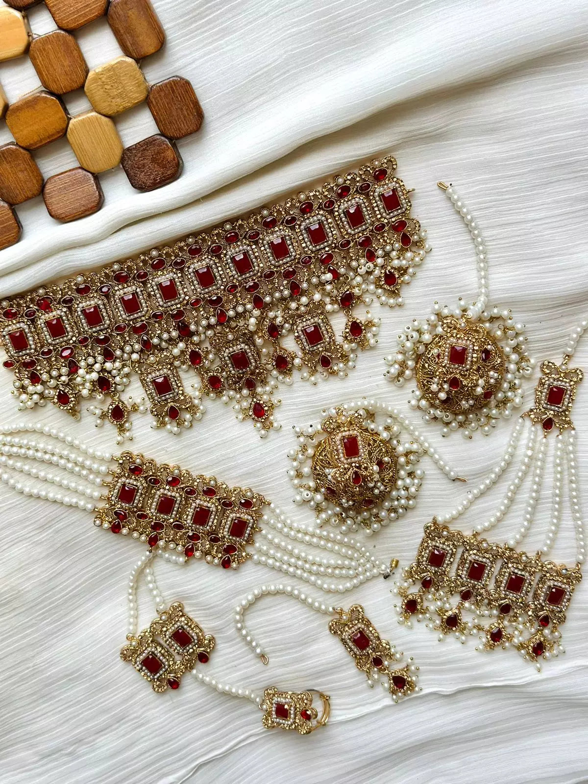 Zircon complete bridal package with anja Secondary image