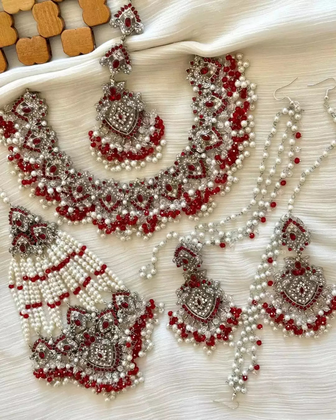 Noratan bridal set with jhumar Main image