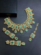 Zircon AD necklace set with teeka