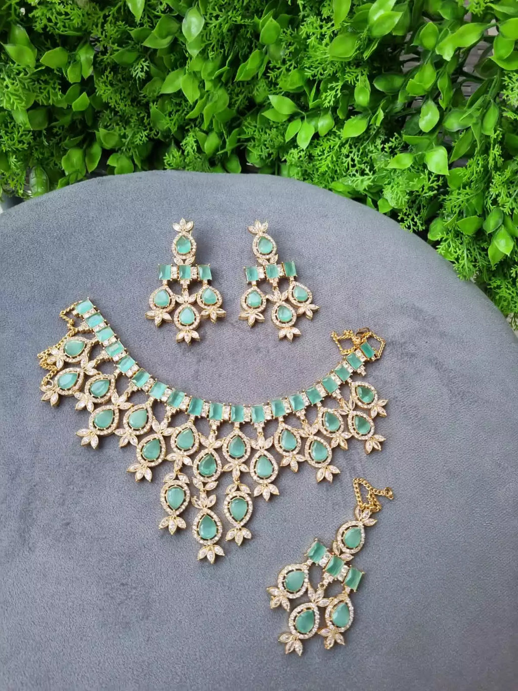 Zircon full neck bridal set