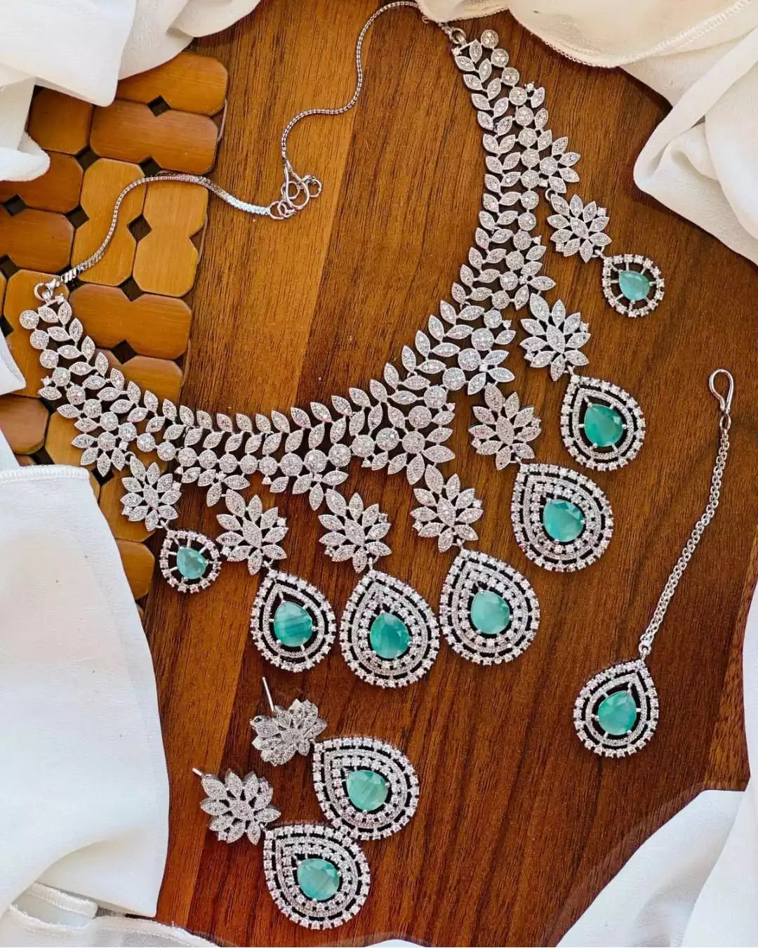 American diamond necklace set Main image