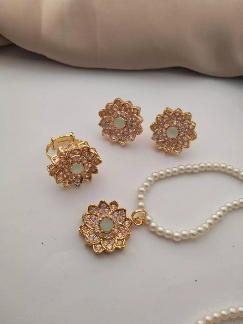 Zircon pendant set with ring-002