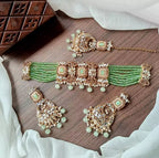 Kundan choker set with teeka
